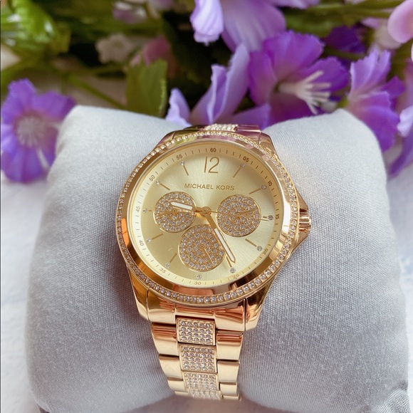 Michael Kors Riley Gold Tone Watch - Picture 6 of 7
